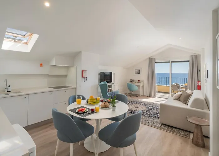 Ourmadeira - Of Old Town